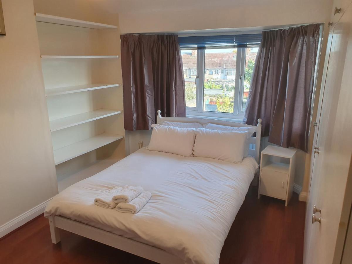 Elegant House 10 Minutes Walk To Wembley Stadium Villa London Exterior photo